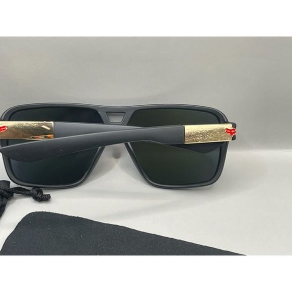 New Fox Brand  Sunglasses - Picture 5 of 5